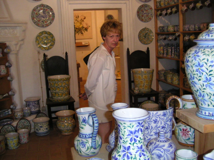 Next day, buying traditional pottery